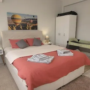 شقة Family Apt For 7 People, 10 Min Walk To Taksim Square, اسطنبول